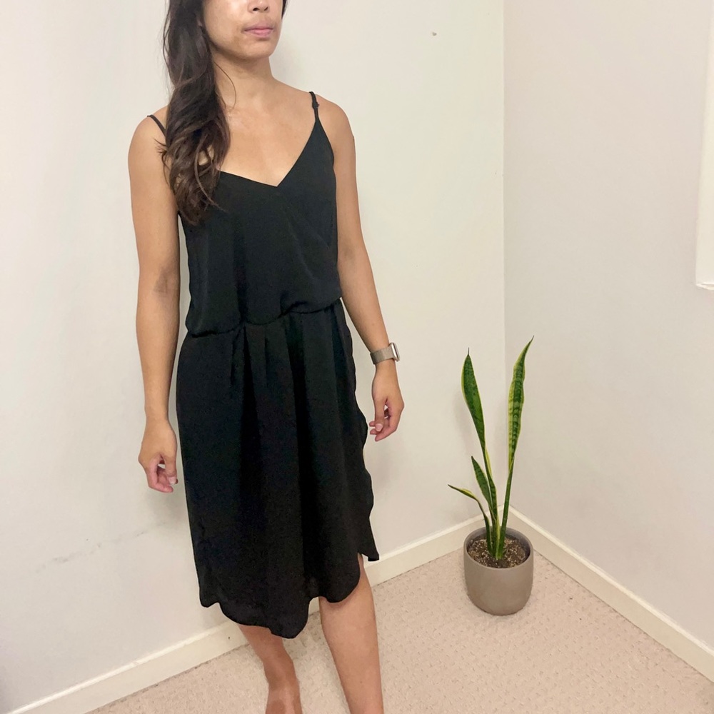Monk & Lou (GetPlenty) Black Flowy Midi Dress with Pockets